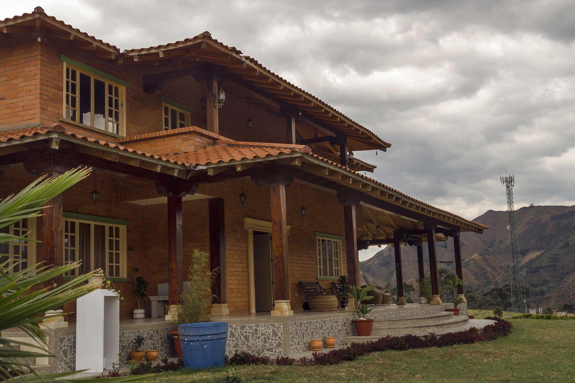 Villa Beatriz Lodge LàngLàngVilcabamba Ngoại thất bức ảnh