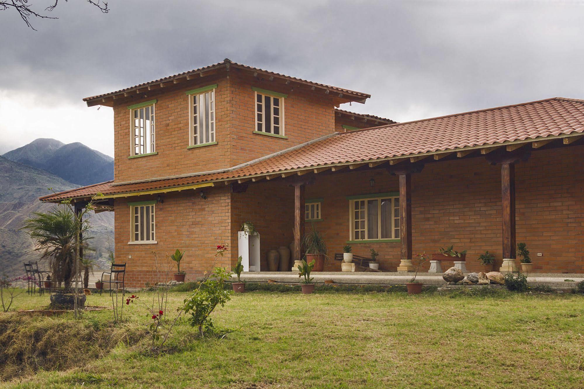 Villa Beatriz Lodge LàngLàngVilcabamba Ngoại thất bức ảnh