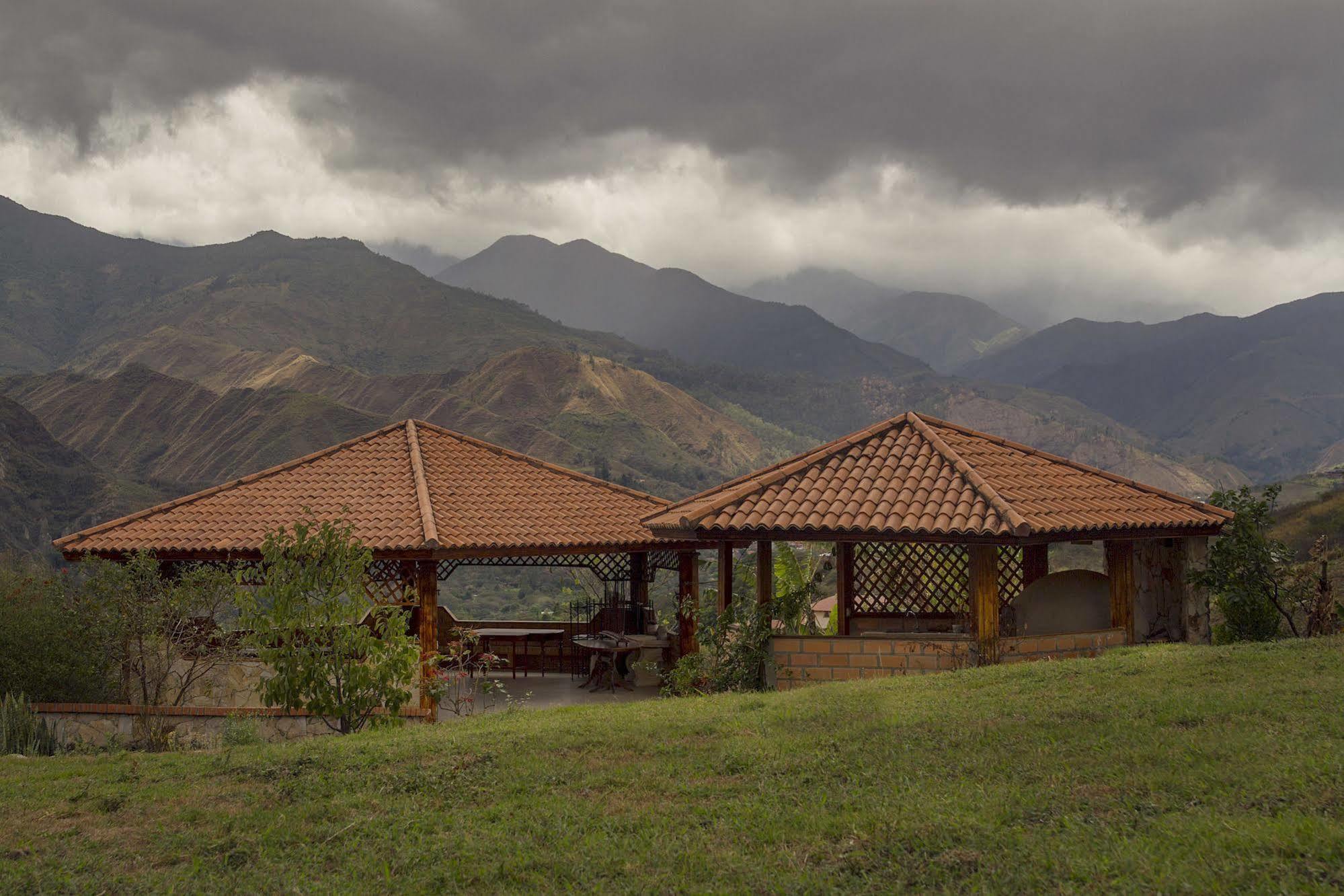 Villa Beatriz Lodge LàngLàngVilcabamba Ngoại thất bức ảnh